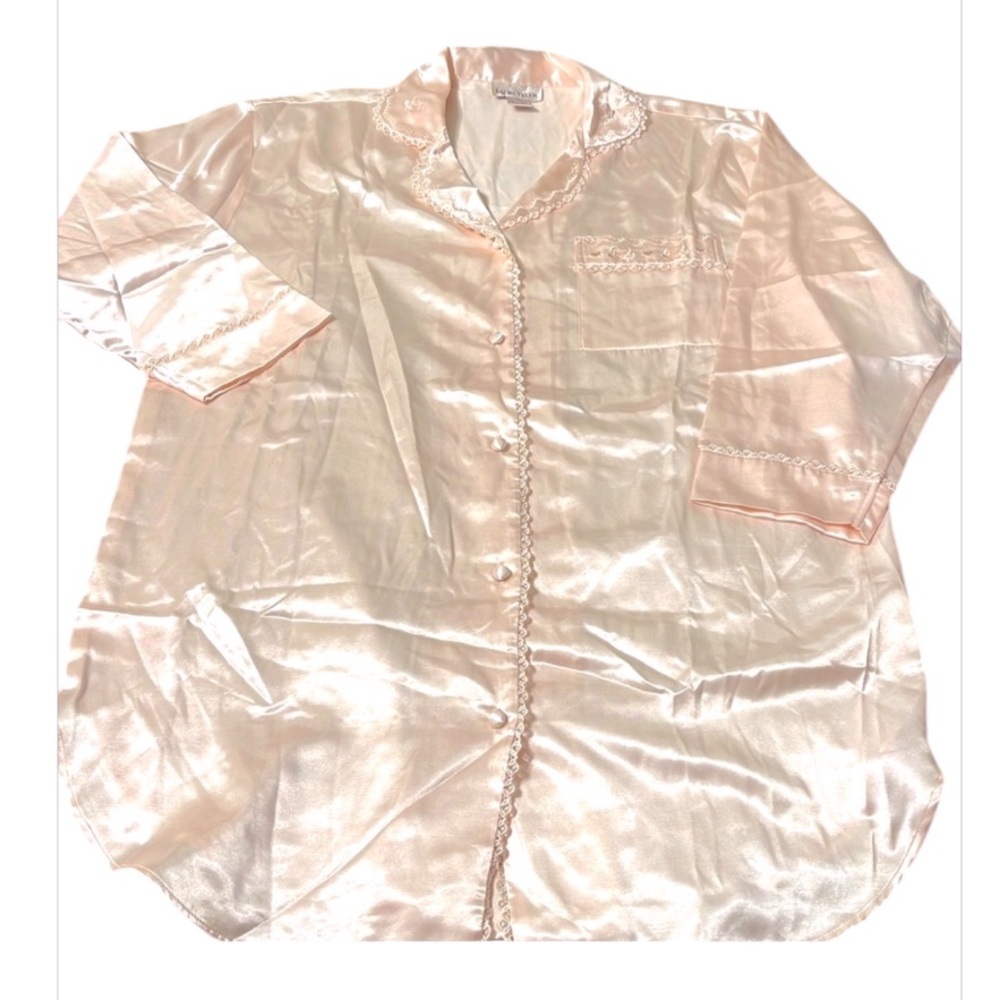 LAURA TYLER  sleepwear